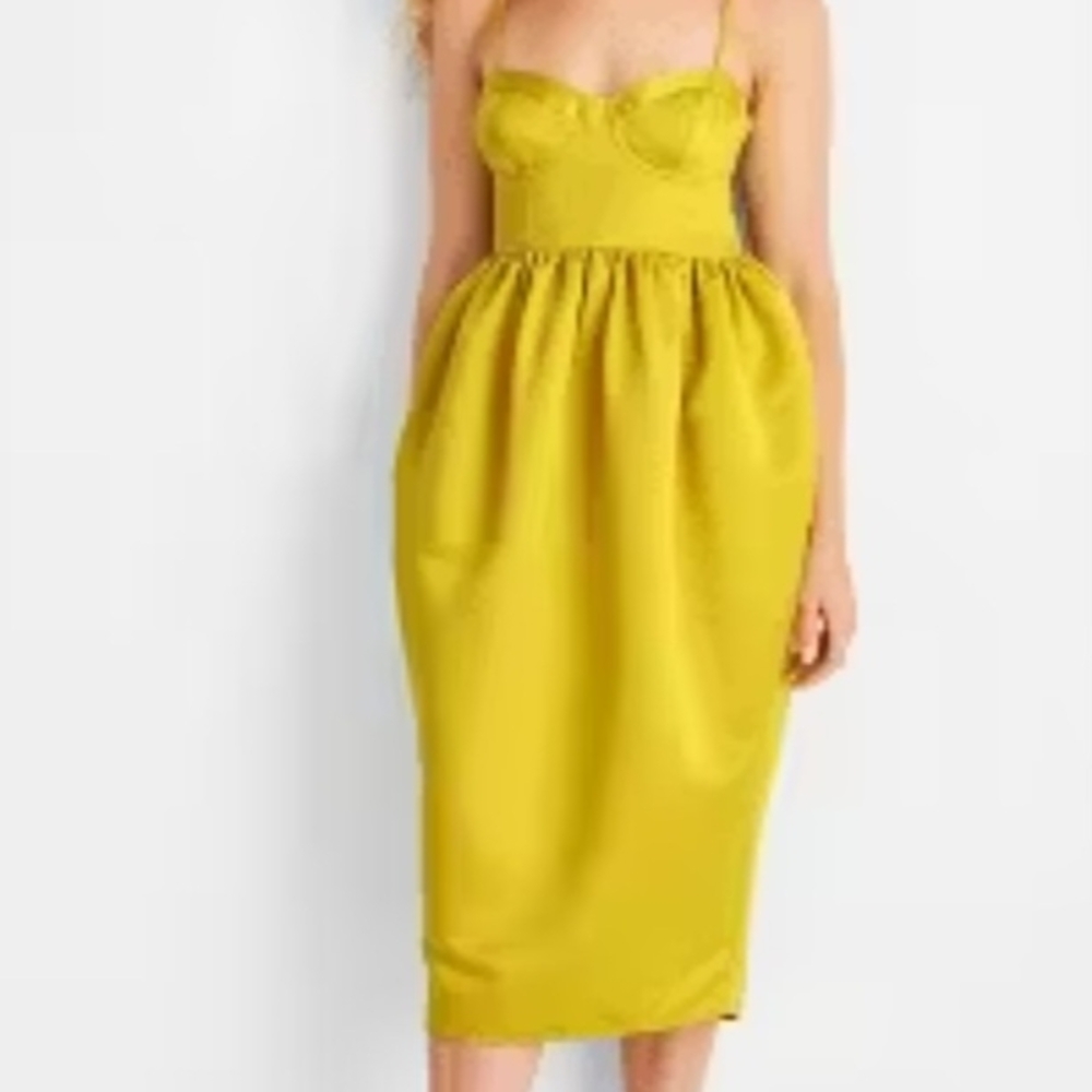 Elegant Yellow Midi Dress - Picture 1 of 7